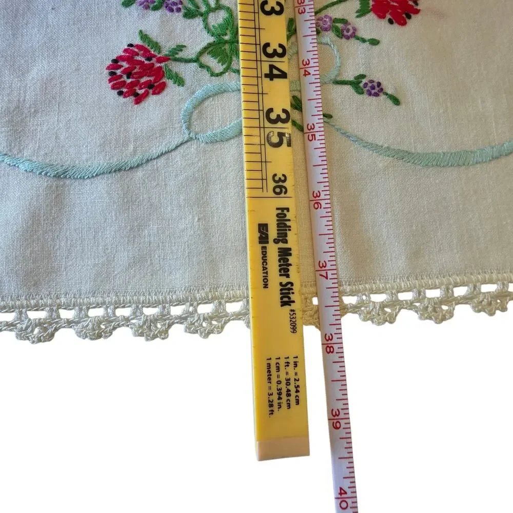 Vintage Berry Blossom Embroidered Linen Table Runner Dresser Scarf Crochet Lace